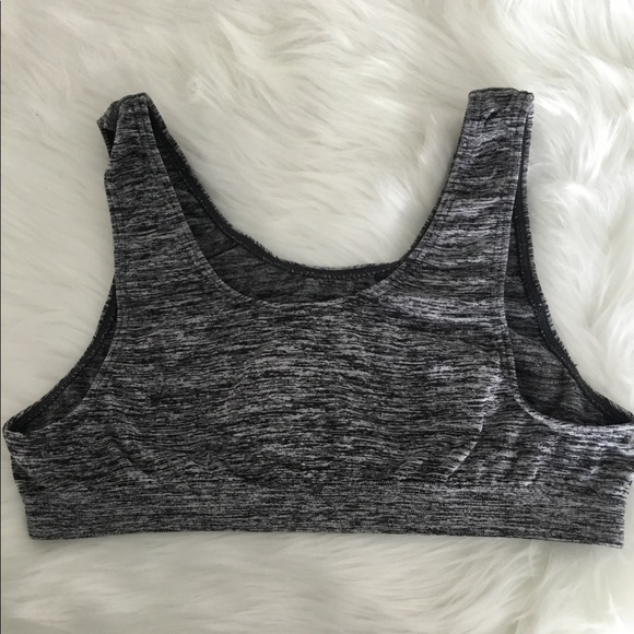 . 👚(bundle 4 items w/👚for $16) Sports bra by fruit of the loom - Picture 2 of 3